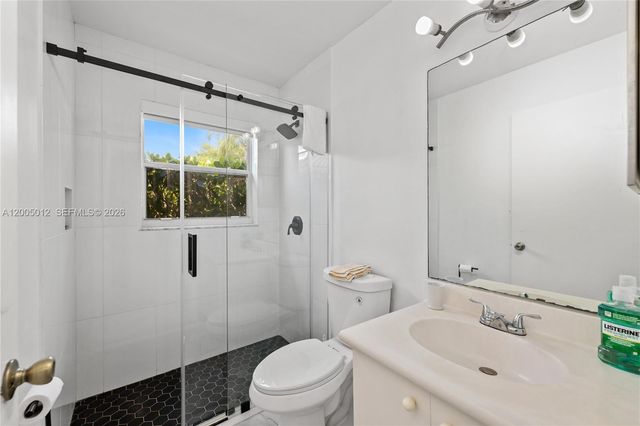 18510 NW 23rd St, Pembroke Pines, FL 33029