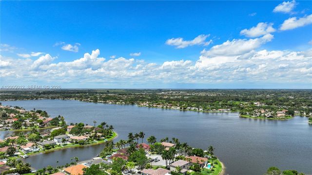 18510 NW 23rd St, Pembroke Pines, FL 33029