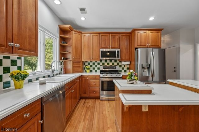 15 Victoria Ln, Morris Twp., NJ 07960