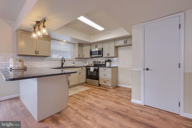 355 E FULTON ST, Ephrata, PA 17522