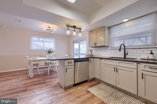 355 E FULTON ST, Ephrata, PA 17522