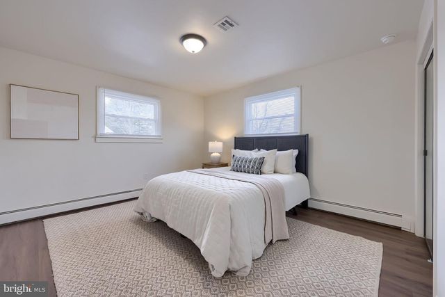 355 E FULTON ST, Ephrata, PA 17522