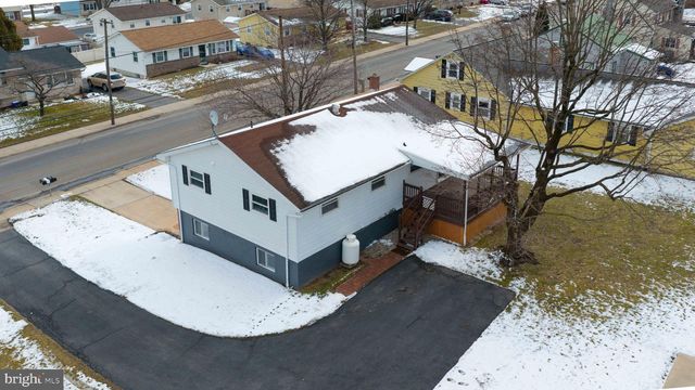 355 E FULTON ST, Ephrata, PA 17522