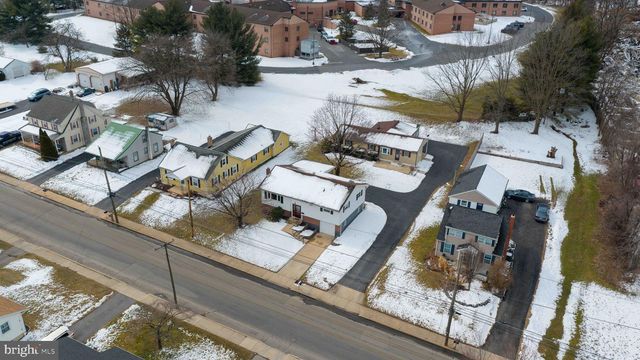 355 E FULTON ST, Ephrata, PA 17522