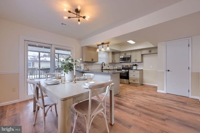 355 E FULTON ST, Ephrata, PA 17522