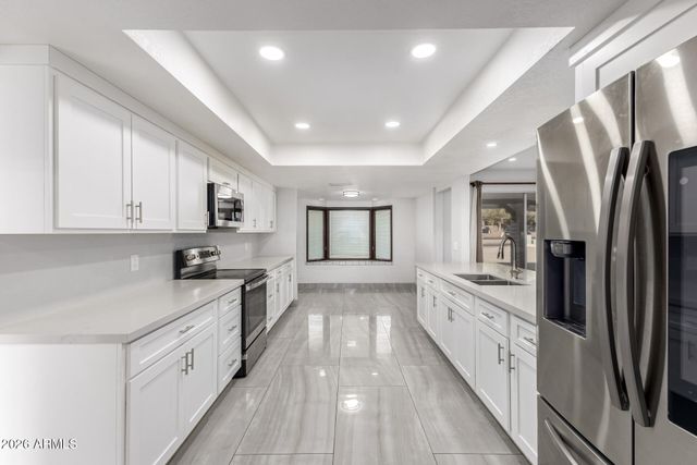 7143 W UNION HILLS Drive, Glendale, AZ 85308