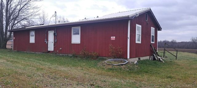 1399 Deckerville Road, Snover, MI 48472