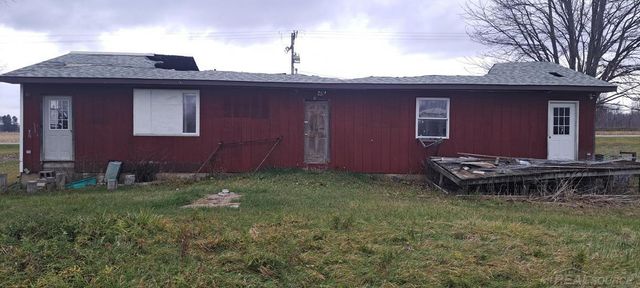1399 Deckerville Road, Snover, MI 48472
