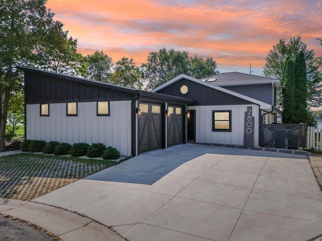 2800 Tomahawk Court, Middleton, WI 53562