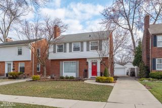 1800 Littlestone Road, Grosse Pointe Woods, MI 48236