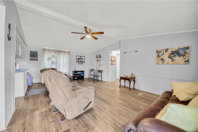 334 Lake Becky Road, Mountain Rest, SC 29664