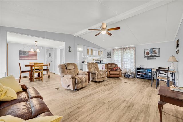 334 Lake Becky Road, Mountain Rest, SC 29664