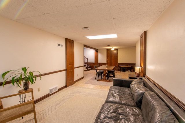 17530 Burnet STREET, Brookfield, WI 53045