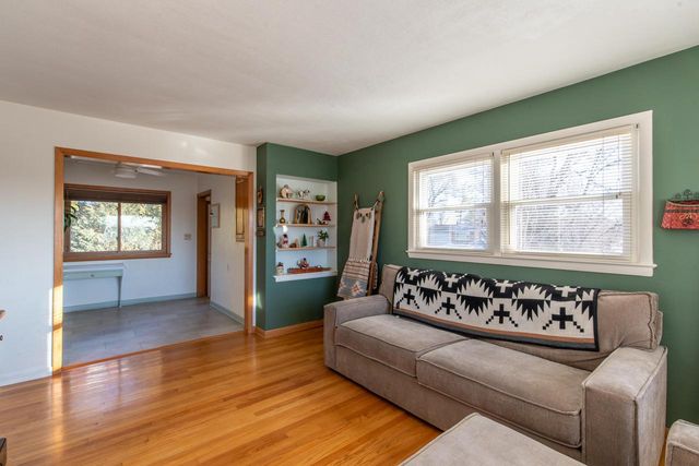 17530 Burnet STREET, Brookfield, WI 53045