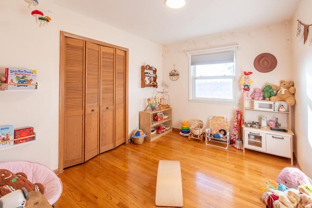 17530 Burnet STREET, Brookfield, WI 53045