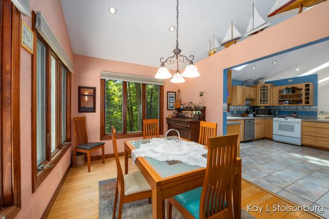 10714 Stoneridge Drive, Shelbyville, MI 49344