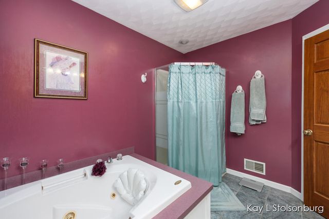 10714 Stoneridge Drive, Shelbyville, MI 49344