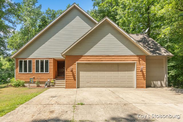 10714 Stoneridge Drive, Shelbyville, MI 49344