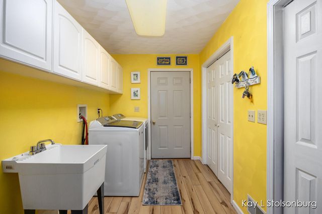 10714 Stoneridge Drive, Shelbyville, MI 49344