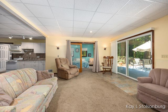 10714 Stoneridge Drive, Shelbyville, MI 49344