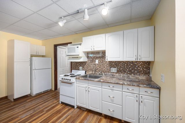 10714 Stoneridge Drive, Shelbyville, MI 49344