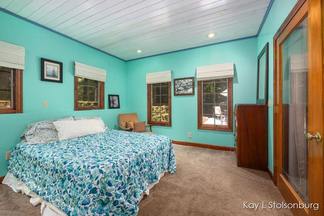 10714 Stoneridge Drive, Shelbyville, MI 49344