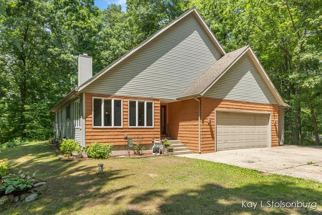 10714 Stoneridge Drive, Shelbyville, MI 49344
