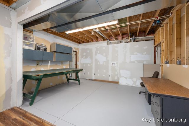 10714 Stoneridge Drive, Shelbyville, MI 49344