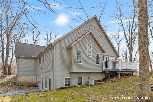 10714 Stoneridge Drive, Shelbyville, MI 49344