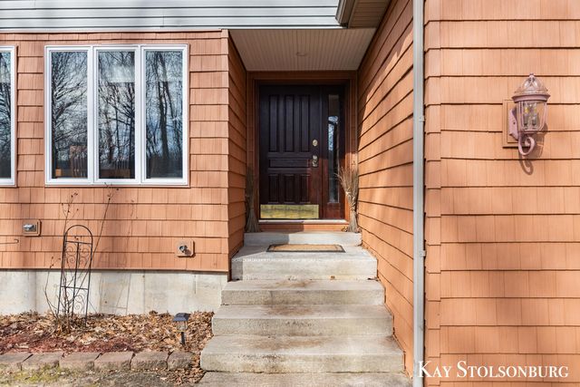 10714 Stoneridge Drive, Shelbyville, MI 49344