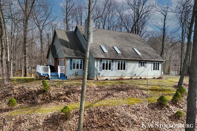 10714 Stoneridge Drive, Shelbyville, MI 49344