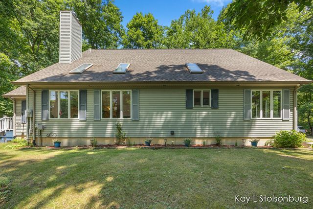 10714 Stoneridge Drive, Shelbyville, MI 49344