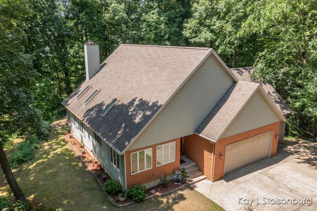 10714 Stoneridge Drive, Shelbyville, MI 49344