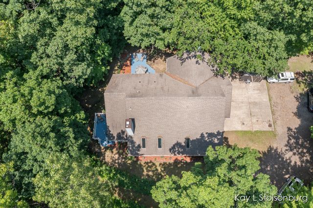 10714 Stoneridge Drive, Shelbyville, MI 49344