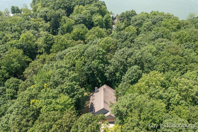 10714 Stoneridge Drive, Shelbyville, MI 49344