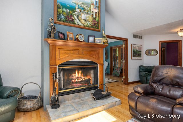 10714 Stoneridge Drive, Shelbyville, MI 49344