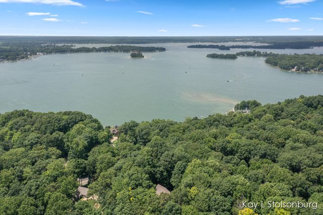 10714 Stoneridge Drive, Shelbyville, MI 49344