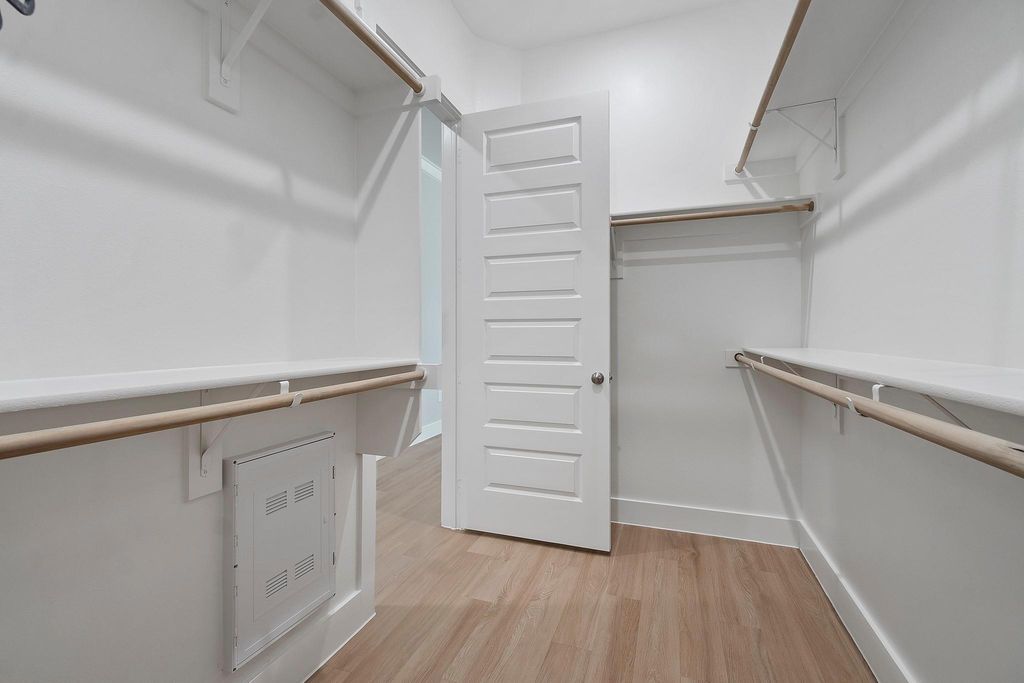 865 Limmer LOOP 805, Hutto, TX 78634