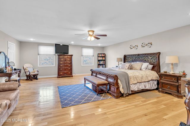 64 Hawthorne Avenue, Holmdel, NJ 07733