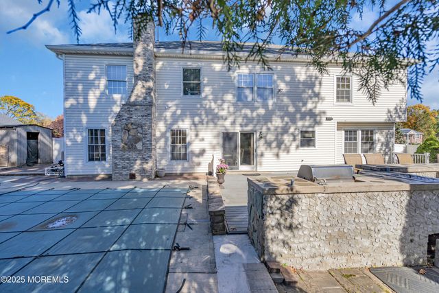 64 Hawthorne Avenue, Holmdel, NJ 07733