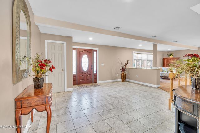 64 Hawthorne Avenue, Holmdel, NJ 07733