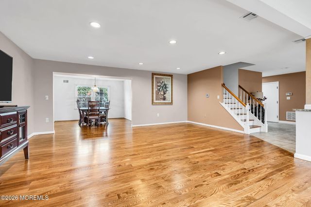 64 Hawthorne Avenue, Holmdel, NJ 07733