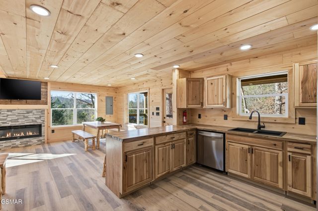 608 Cedar Road, Pigeon Forge, TN 37863