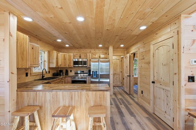 608 Cedar Road, Pigeon Forge, TN 37863