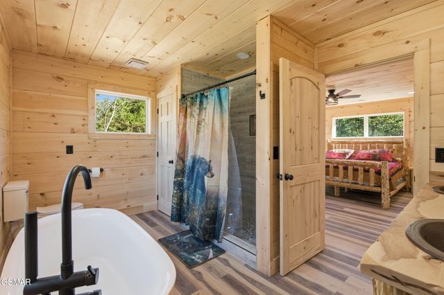 608 Cedar Road, Pigeon Forge, TN 37863