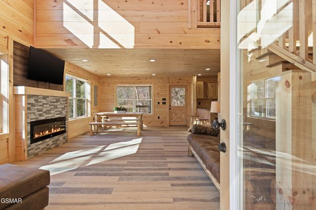 608 Cedar Road, Pigeon Forge, TN 37863