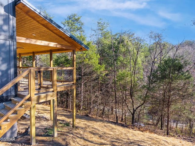 608 Cedar Road, Pigeon Forge, TN 37863