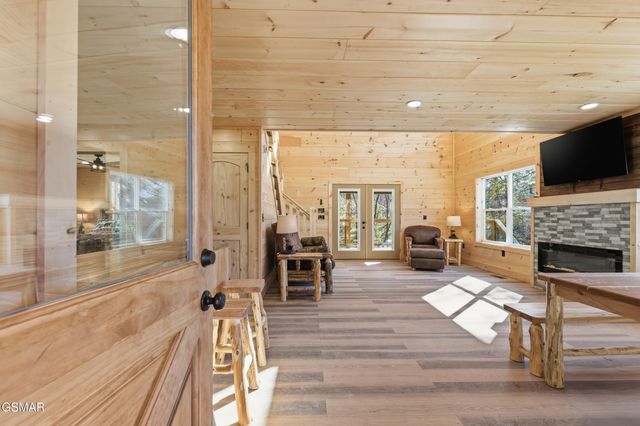 608 Cedar Road, Pigeon Forge, TN 37863