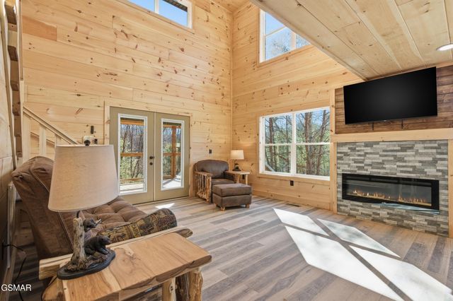 608 Cedar Road, Pigeon Forge, TN 37863