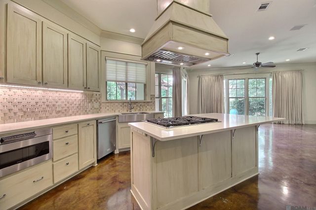 7470 Sevenoaks Ave, Baton Rouge, LA 70806